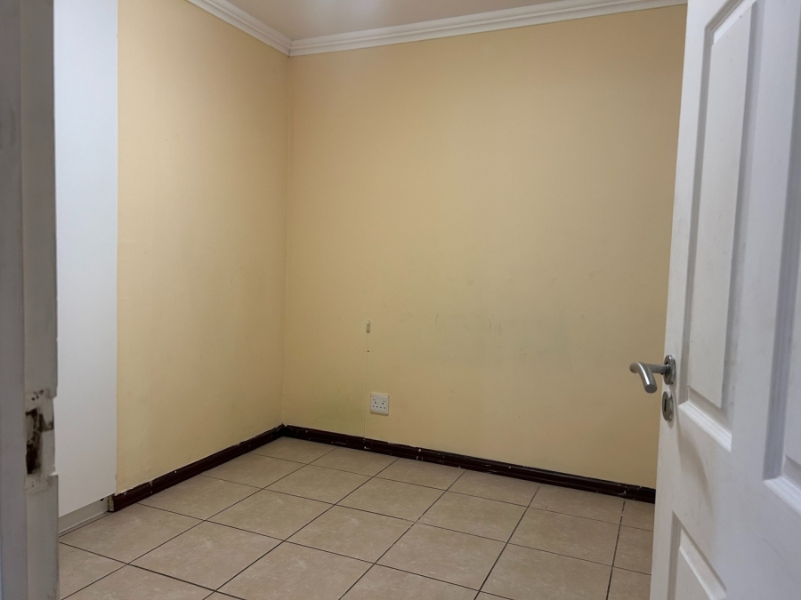 5 Bedroom Property for Sale in Beacon Bay North Eastern Cape
